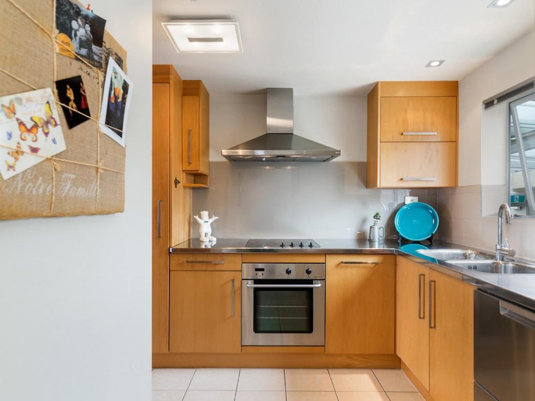 Relax On Roberts - Taupo Holiday Home Екстер'єр фото