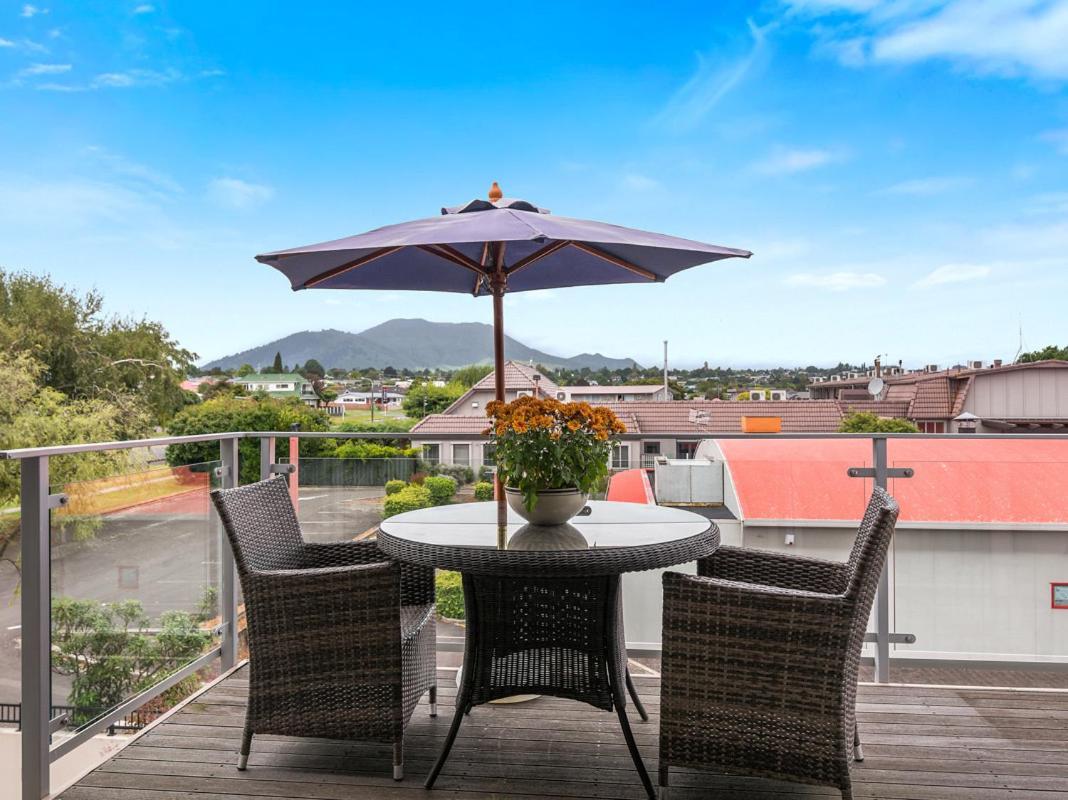 Relax On Roberts - Taupo Holiday Home Екстер'єр фото